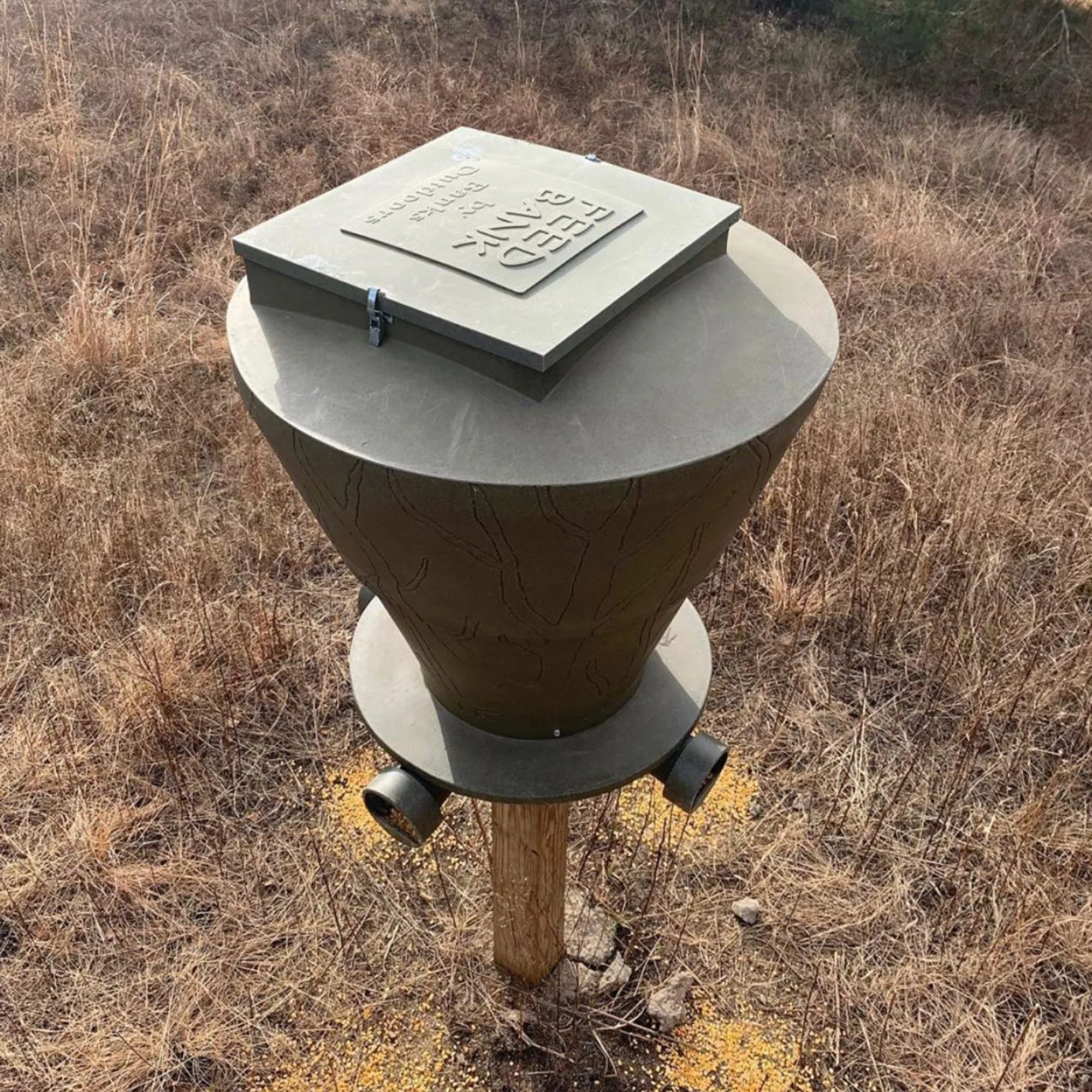 Banks Outdoors Feedbank 600 lb Gravity Deer Feeder - Image 7