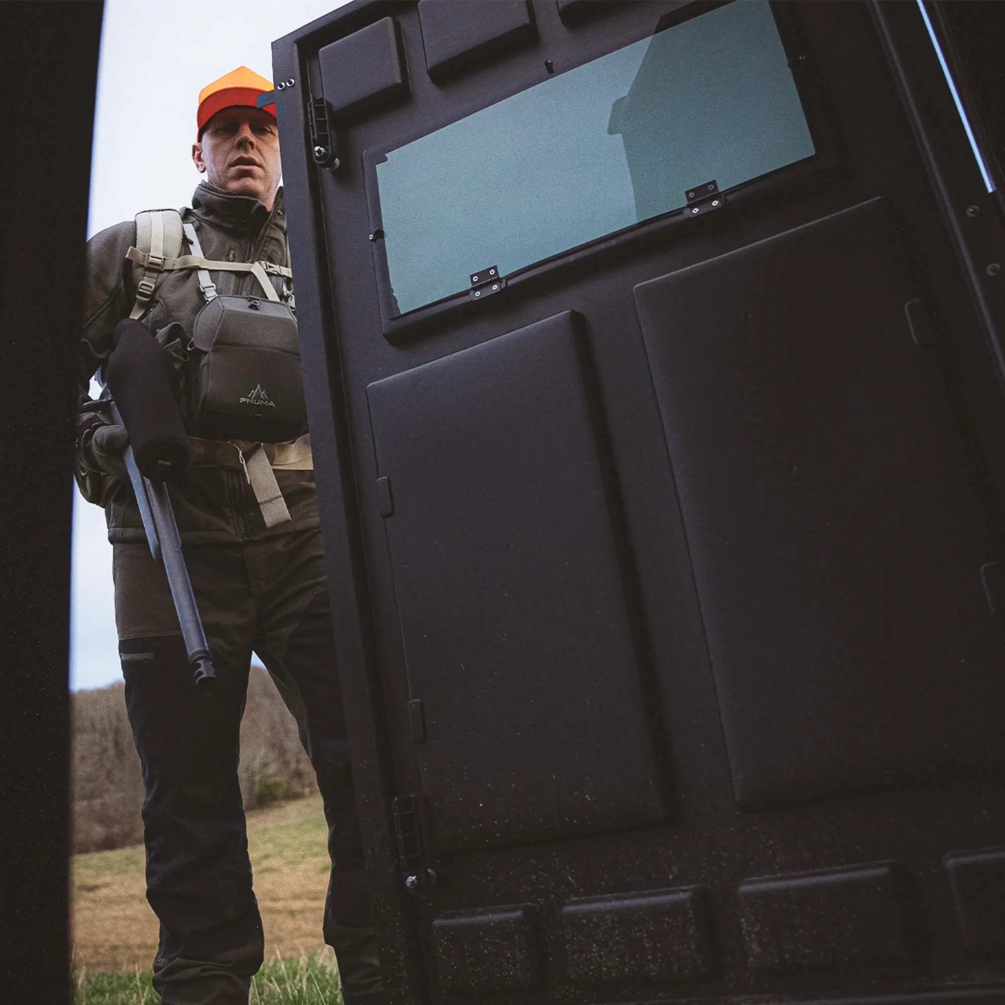 Booner 5-Panel 6' Wide Hunting Blind - Vertical Windows - Image 16