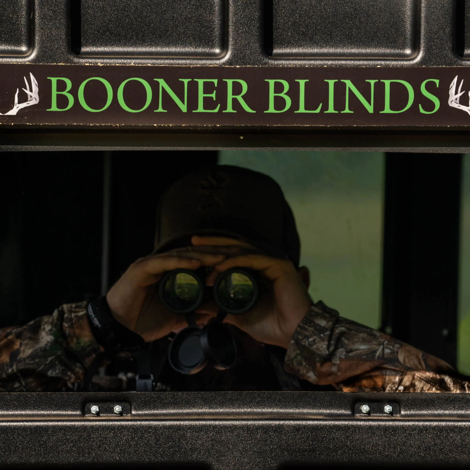 Booner 5-Panel 6' Wide Hunting Blind - Vertical Windows - Image 13