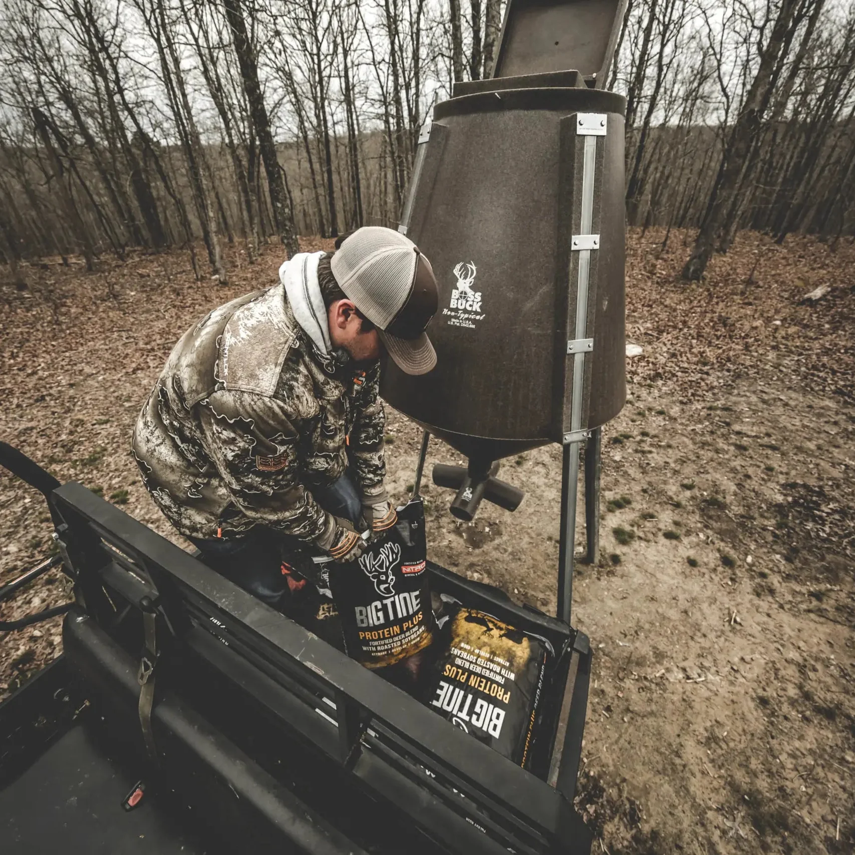 Boss Buck 1200 lb Automatic Spinner Deer Feeder - 12v Battery Included - Image 6