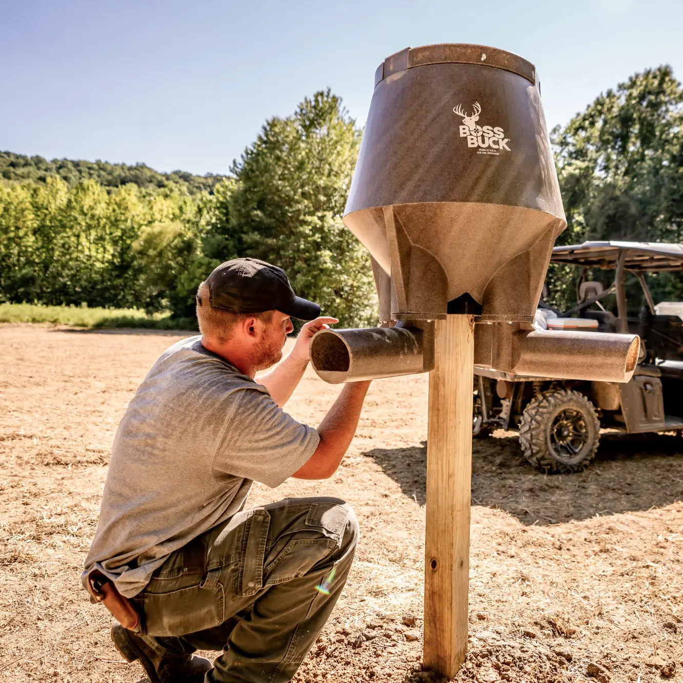 Boss Buck 350 lb Stand & Fill Post Feeder - Image 6