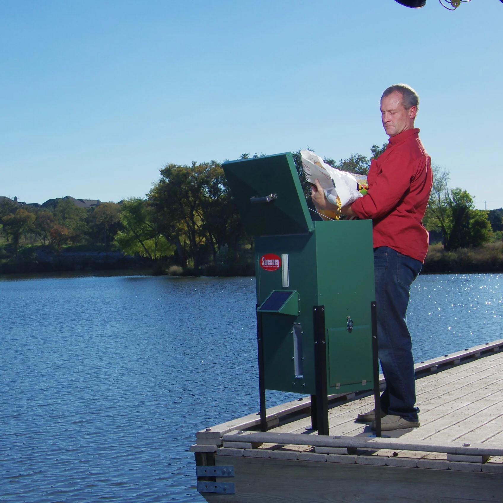 Sweeney Feeders 125 lb. Directional Fish Feeder, Green with Dock Legs - Solar INCLUDED - Image 5