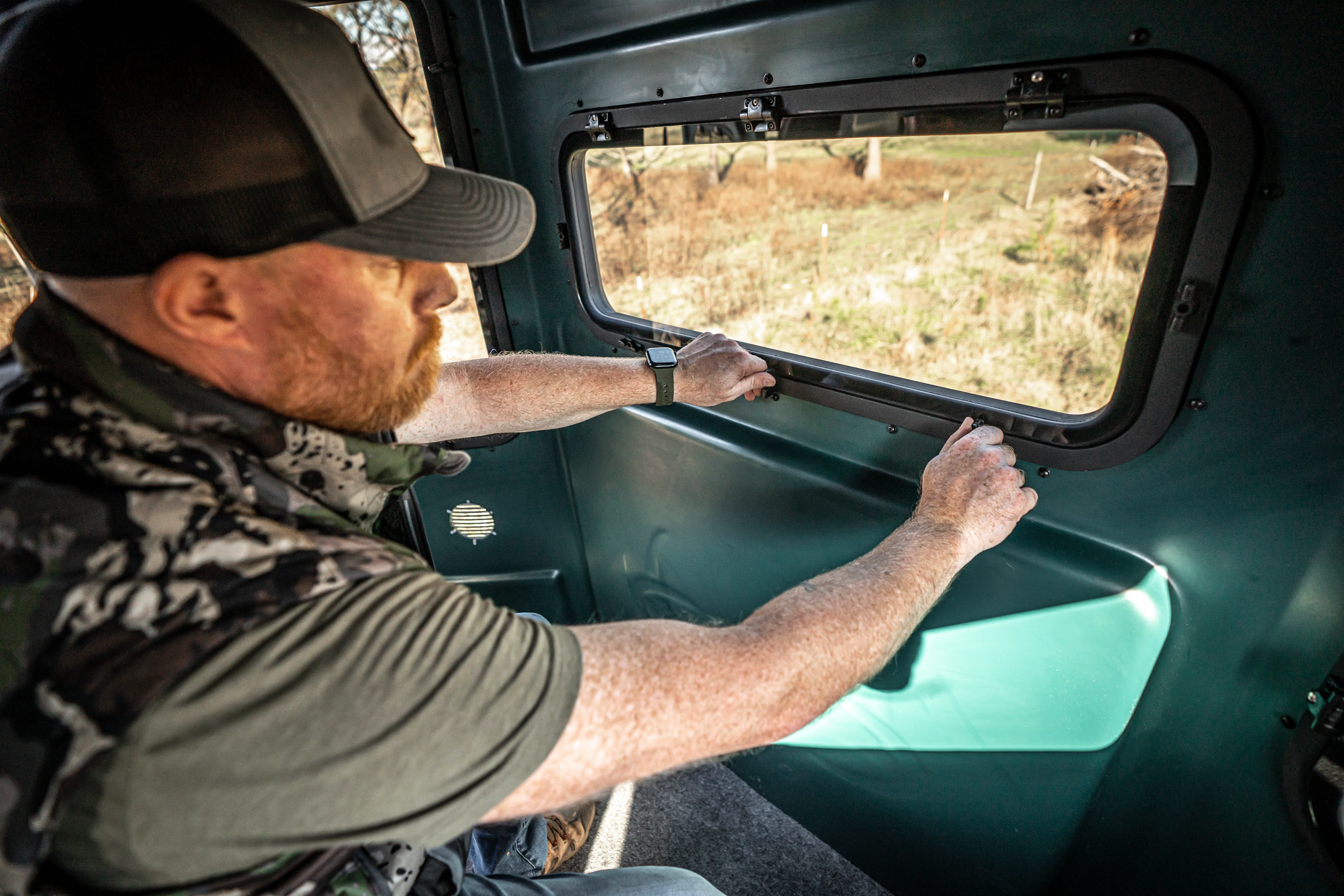 Titan Hunting Blinds - Pro Bow & Rifle Combo Blind - Green w/ 8ft Tower - Image 23