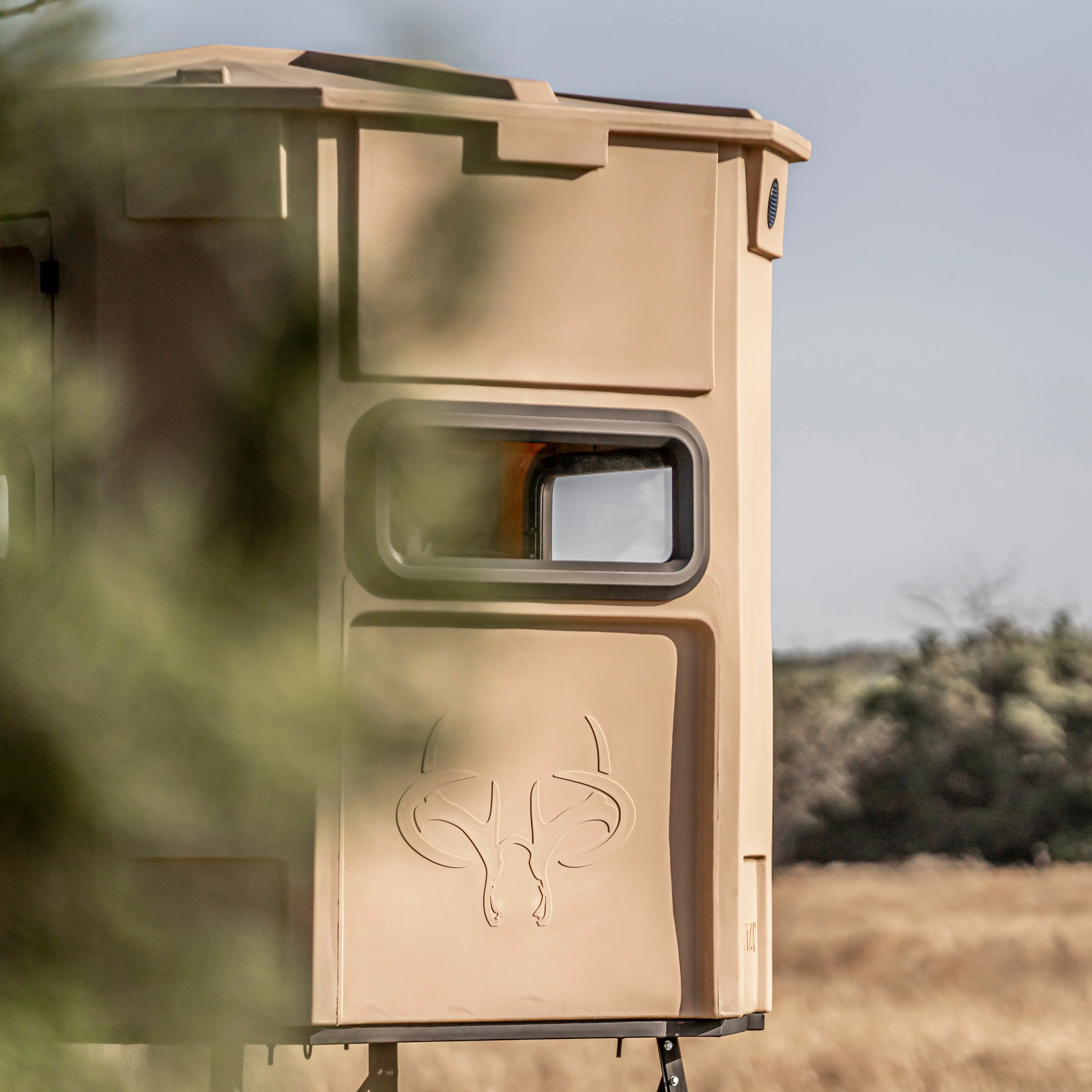 Titan Hunting Blinds - Pro Bow & Rifle Combo Blind - Tan w/ 8ft Tower - Image 11